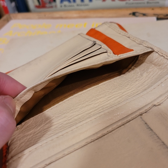 VTG Lloyd Baker London leather orange cream wallet - Picture 6 of 16